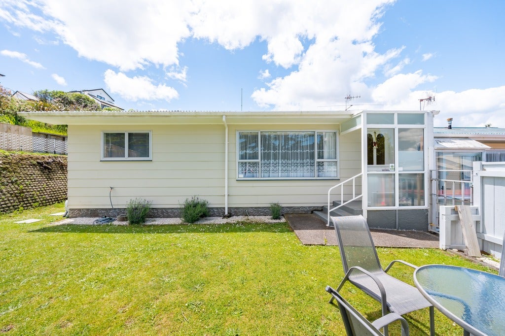 52B Redvers Drive, Belmont, Lower Hutt - Carousel 1