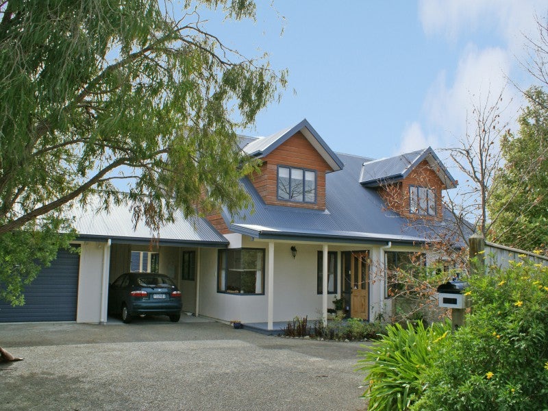 129 Summerhill Drive, Fitzherbert, Palmerston North - Carousel 1