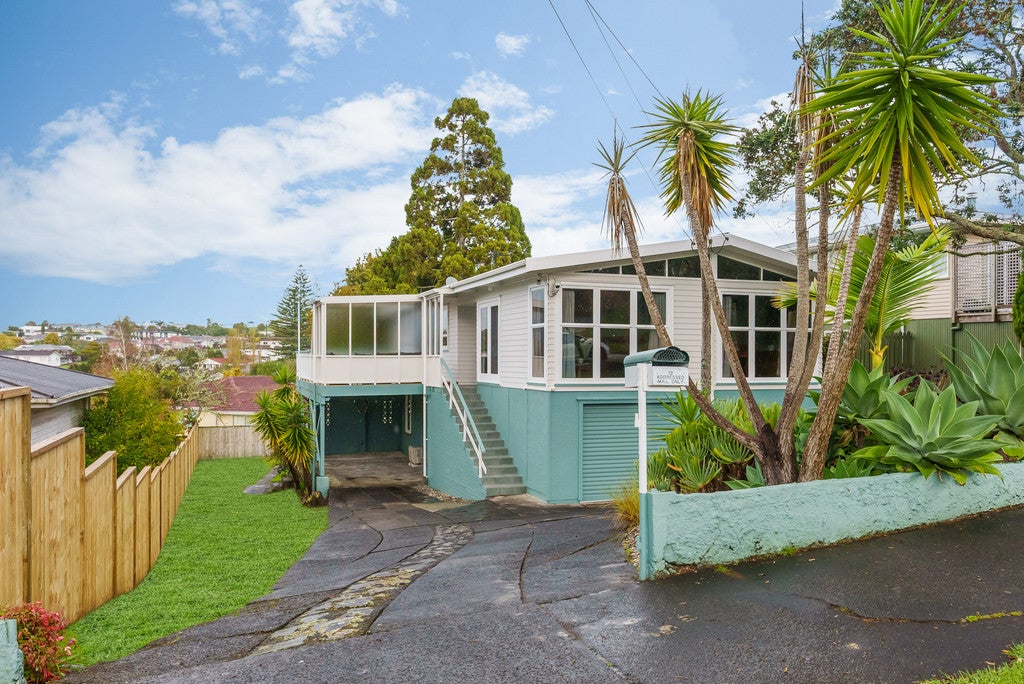 12 Mary Dreaver Street, New Windsor, Auckland - Carousel 2