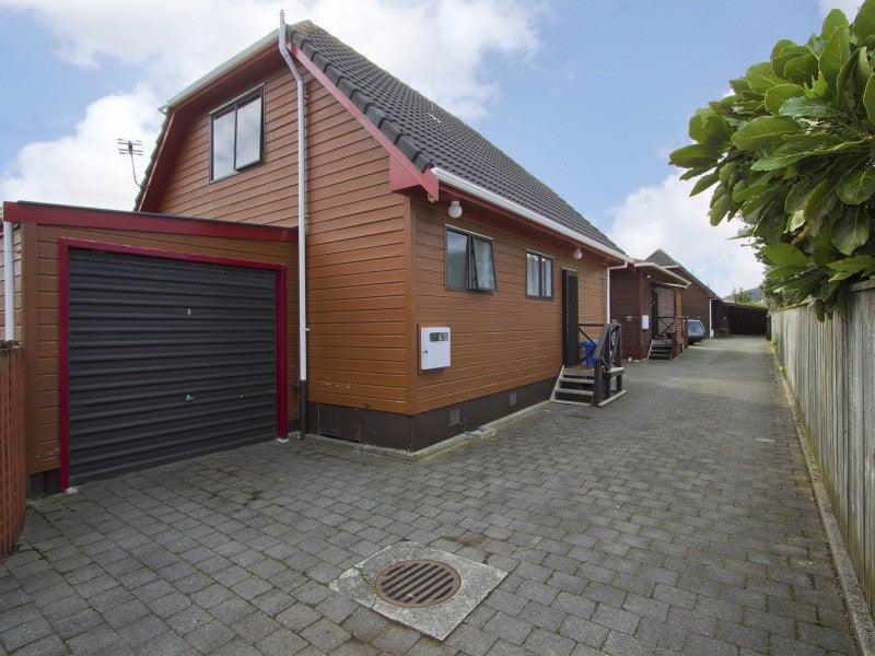 31B Malone Road, Waterloo, Lower Hutt - Carousel 1