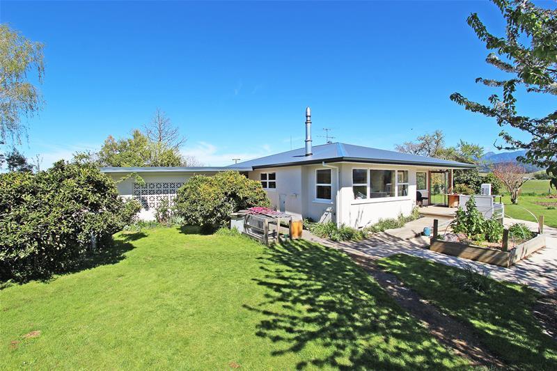 11 Edwards Road, Lower Moutere - Carousel 2