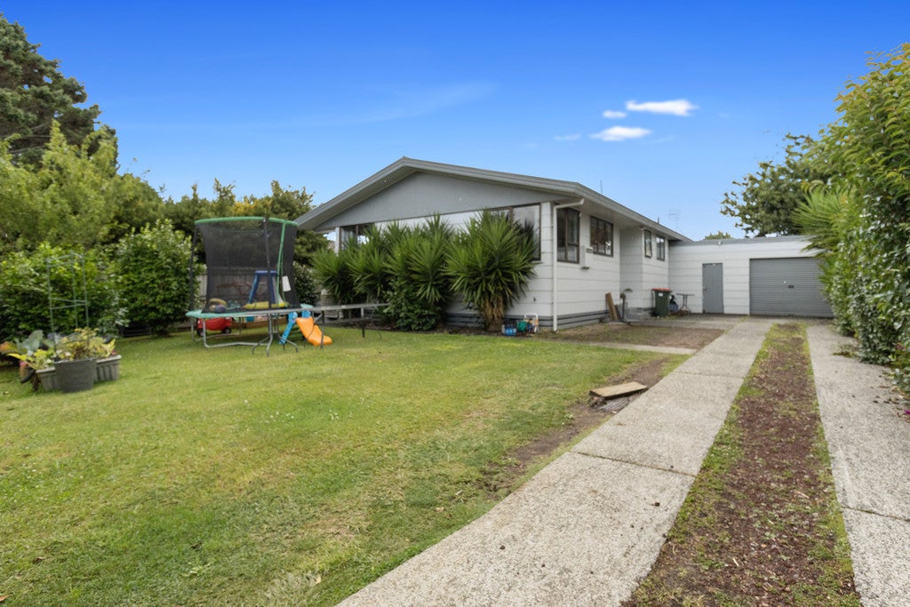 431 Kahikatea Drive, Dinsdale, Hamilton - Carousel 2