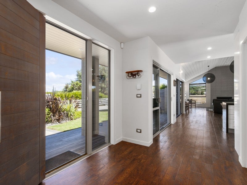 109 Lisland Drive, Kinloch, Taupo - Carousel 2