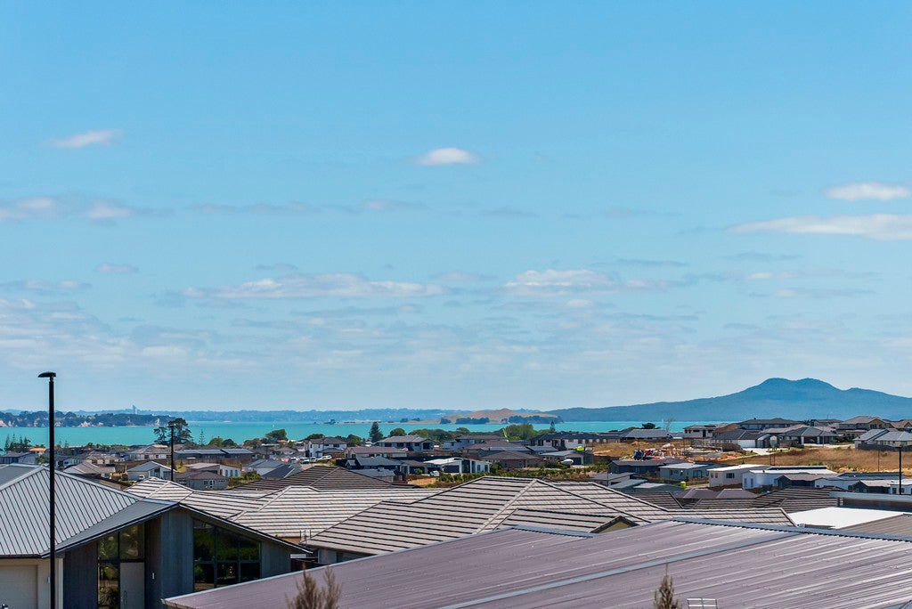 2 Karo Road, Beachlands, Auckland - Carousel 2