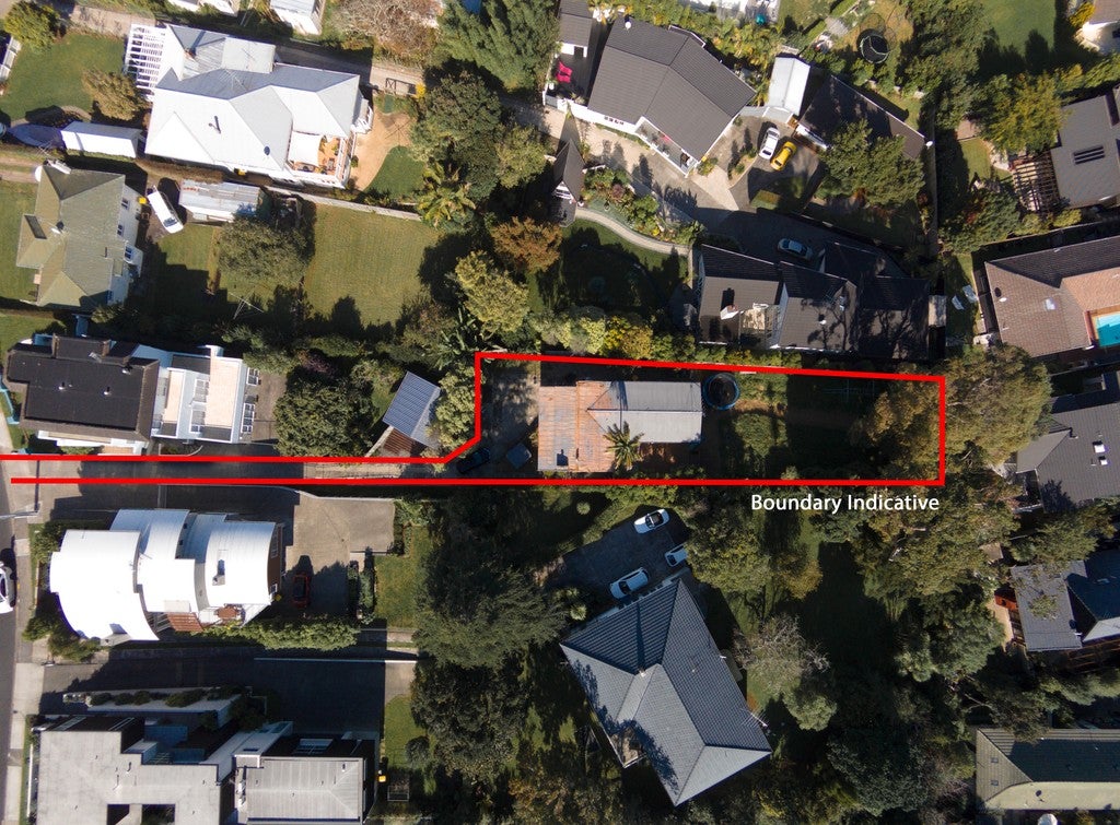 36A Marine Parade, Mellons Bay, Auckland - Carousel 1