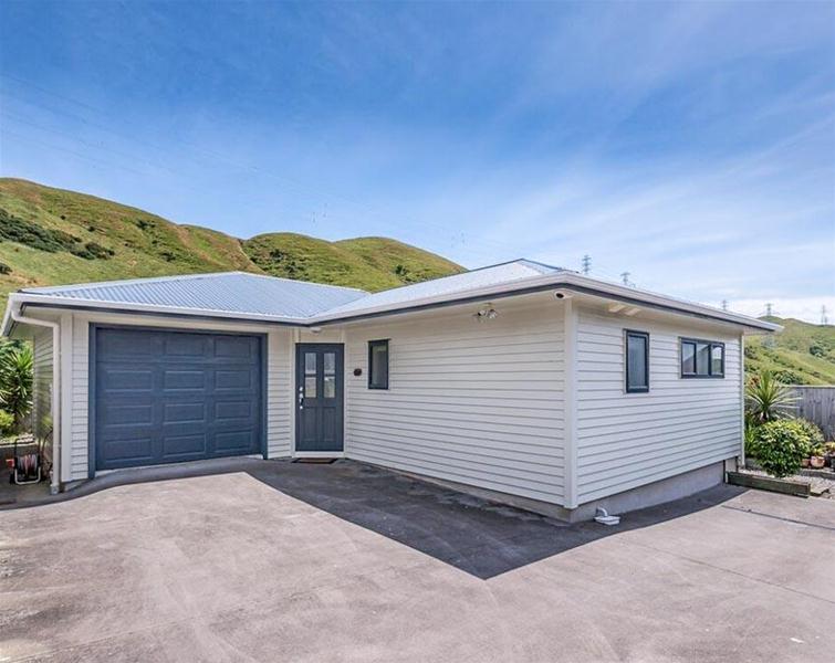 64 Waverton Terrace, Churton Park, Wellington - Carousel 1