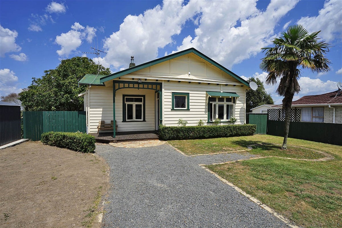 21 Baverstock Road, Nawton, Hamilton - Carousel 2