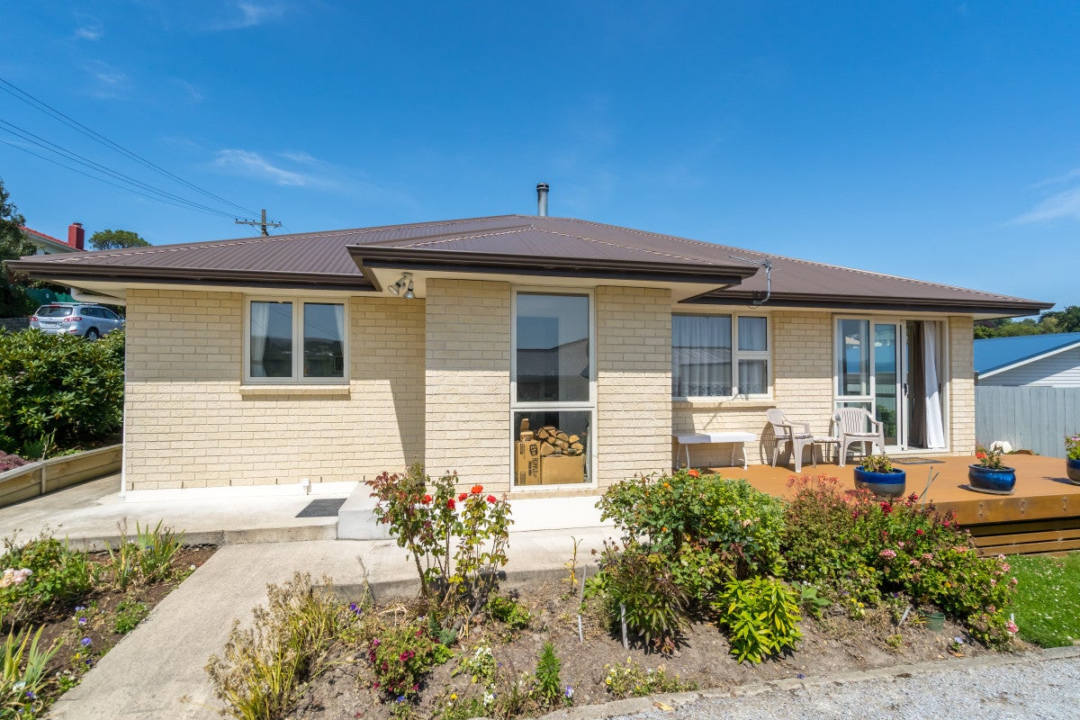 3 Loudon Street, Green Island, Dunedin - Carousel 21