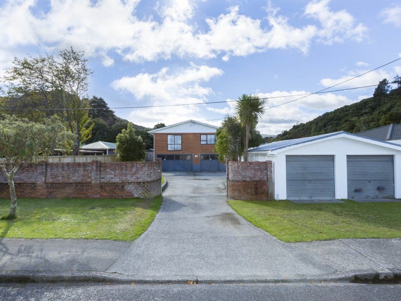 8 Pokaka Street, Birchville, Upper Hutt - Carousel 1