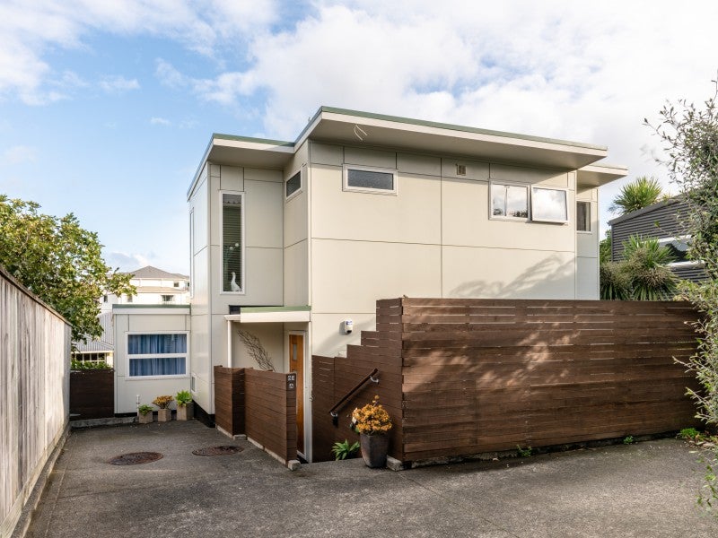 83A Te Wharepouri Street, Berhampore, Wellington - Carousel 1