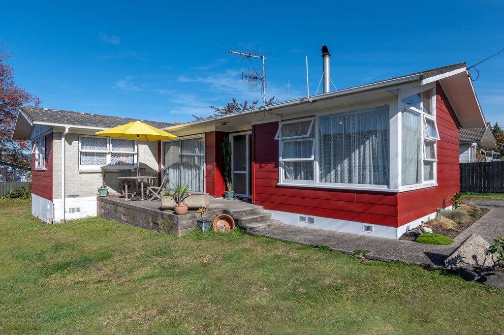 254 Clayton Road, Pukehangi, Rotorua - Carousel 1