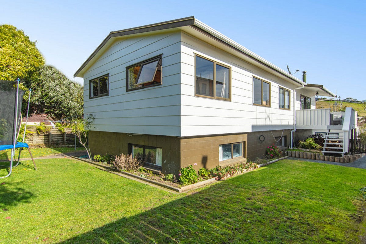 145 Osprey Drive, Welcome Bay, Tauranga - Carousel 1