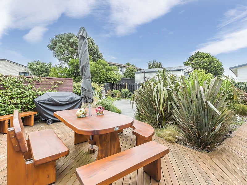 20 Clipper Street, Titahi Bay, Porirua - Carousel 2