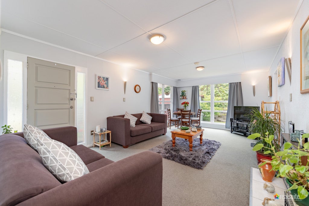 2/20 KAPONGA ST, Wainuiomata, Lower Hutt - Carousel 2