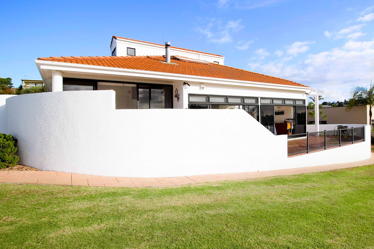 183 Brightside Road, Stanmore Bay, Whangaparaoa - Carousel 2