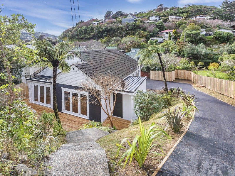 45 Hathaway Avenue, Karori, Wellington - Carousel 1