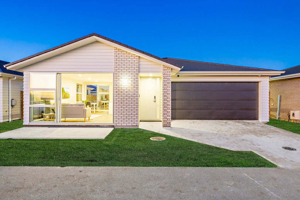 11 Kanono Road, Takanini, Auckland - Carousel 1