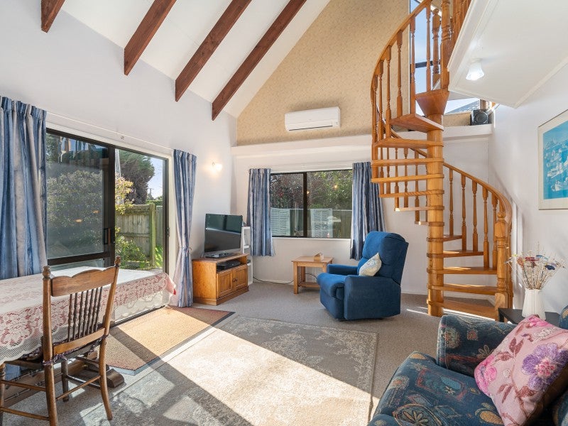 2 Ono Street, Waikanae Beach, Waikanae - Carousel 2