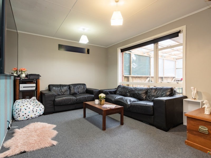8 Calypso Street, Grenada North, Wellington - Carousel 2