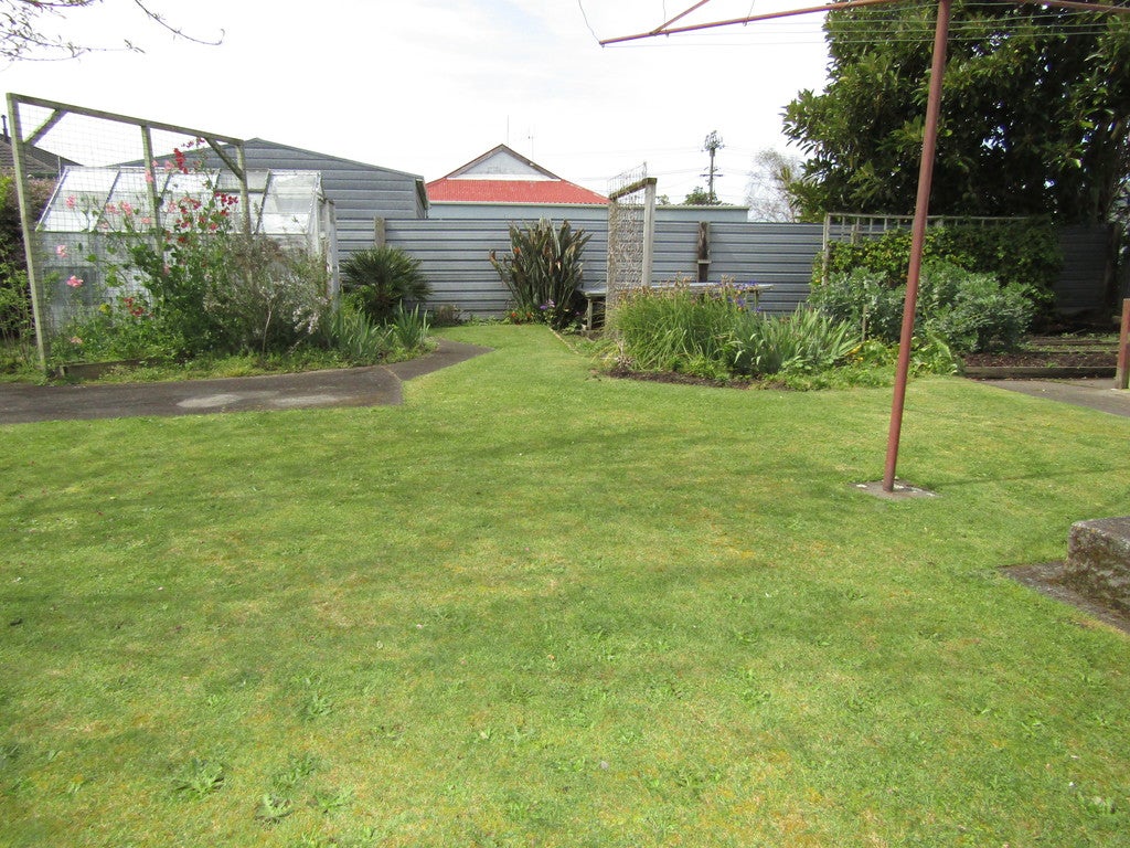 7 Nichol Place, Whanganui East, Whanganui - Carousel 16