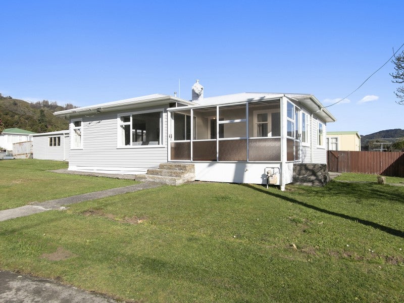 61 Russell Road, Wainuiomata, Lower Hutt - Carousel 18