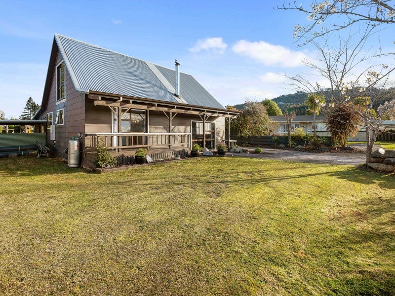 10 Urquhart Place, Fairy Springs, Rotorua - Carousel 2