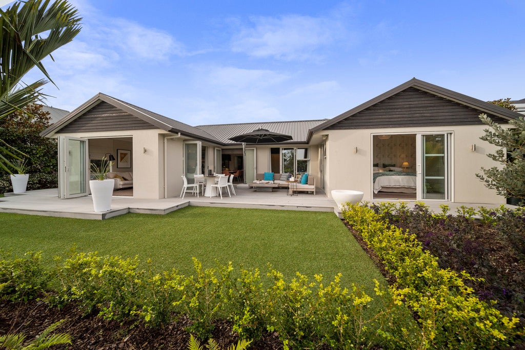 5/31 Links Drive, Waiwhakaiho, New Plymouth - Carousel 1