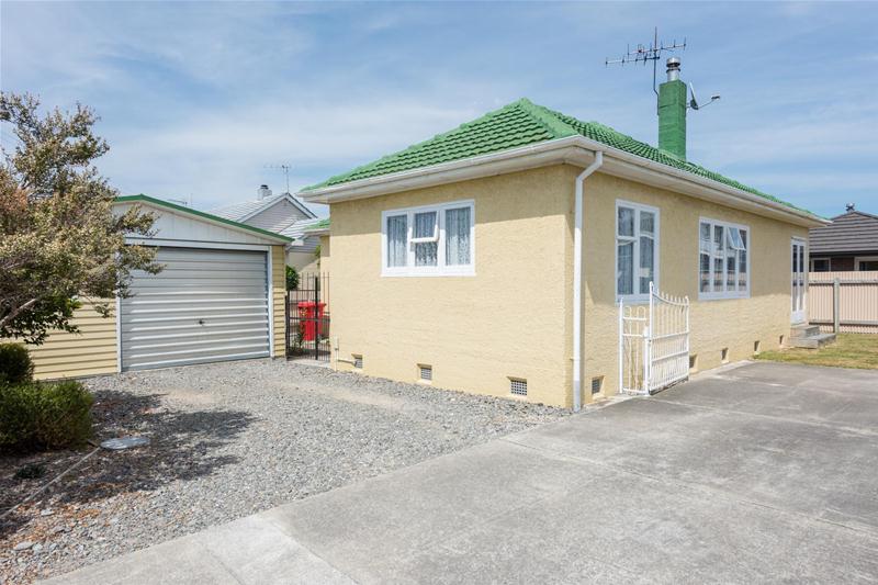 37 Hutcheson Street, Mayfield, Blenheim - Carousel 1