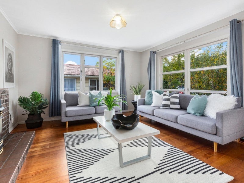 40 Stokes Valley Road, Stokes Valley, Lower Hutt - Carousel 2