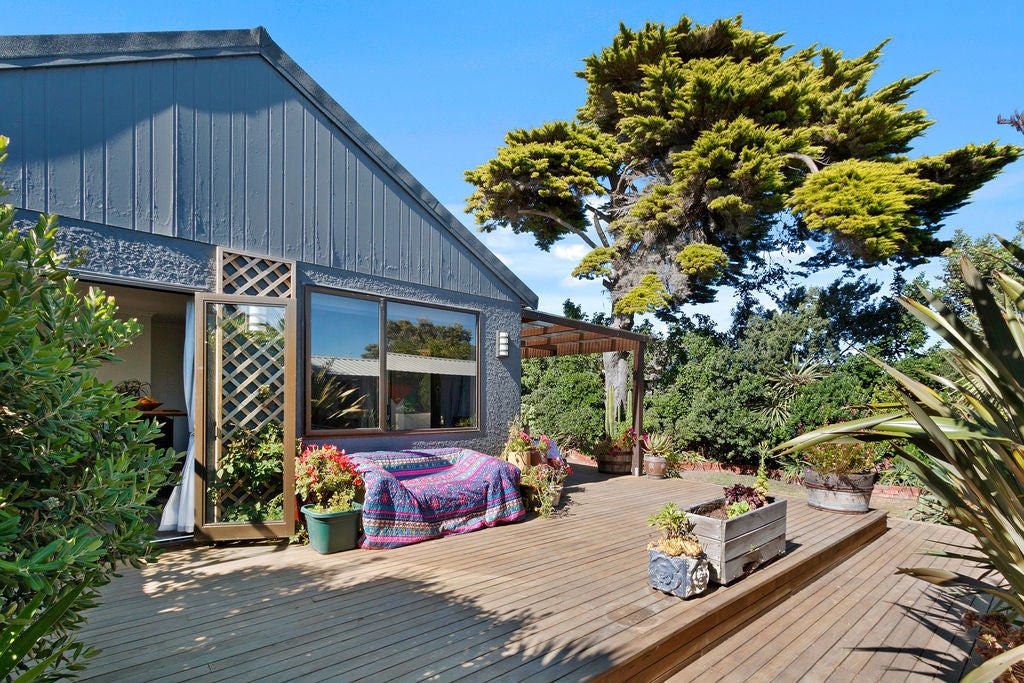 6 Marine Parade, North New Brighton, Christchurch - Carousel 2