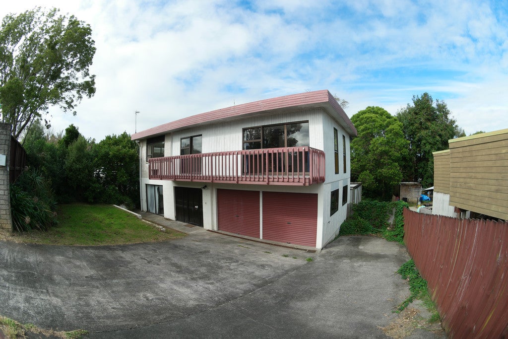 35 Gills Road, Bucklands Beach, Auckland - Carousel 1