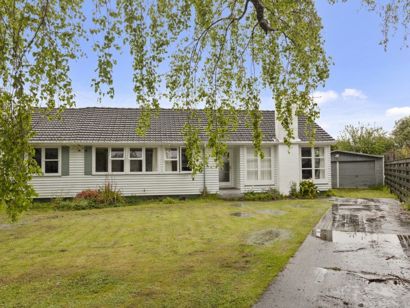 22 Weka Grove, Elderslea, Upper Hutt - Carousel 1