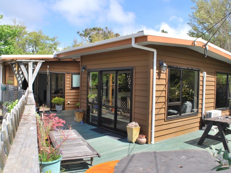 4 Kahu Road, Otaihanga, Paraparaumu - Carousel 2