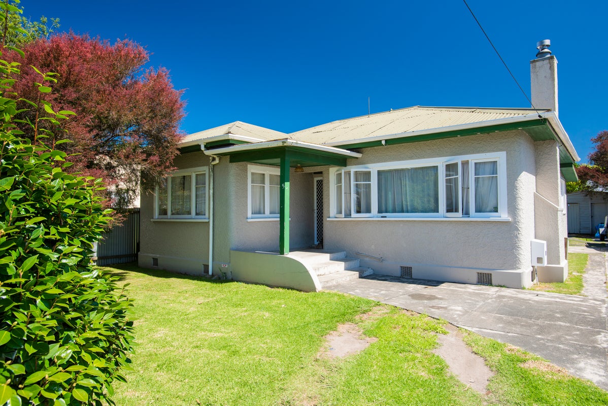 5 Dickson Street, Kaiti, Gisborne - Carousel 1