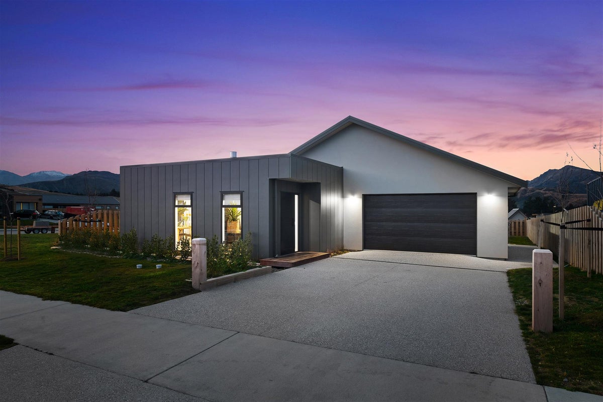 30 Mount Nicholas Avenue, Wanaka - Carousel 1