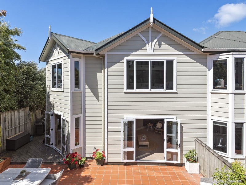 13/28 Hobson Street, Thorndon, Wellington - Carousel 1