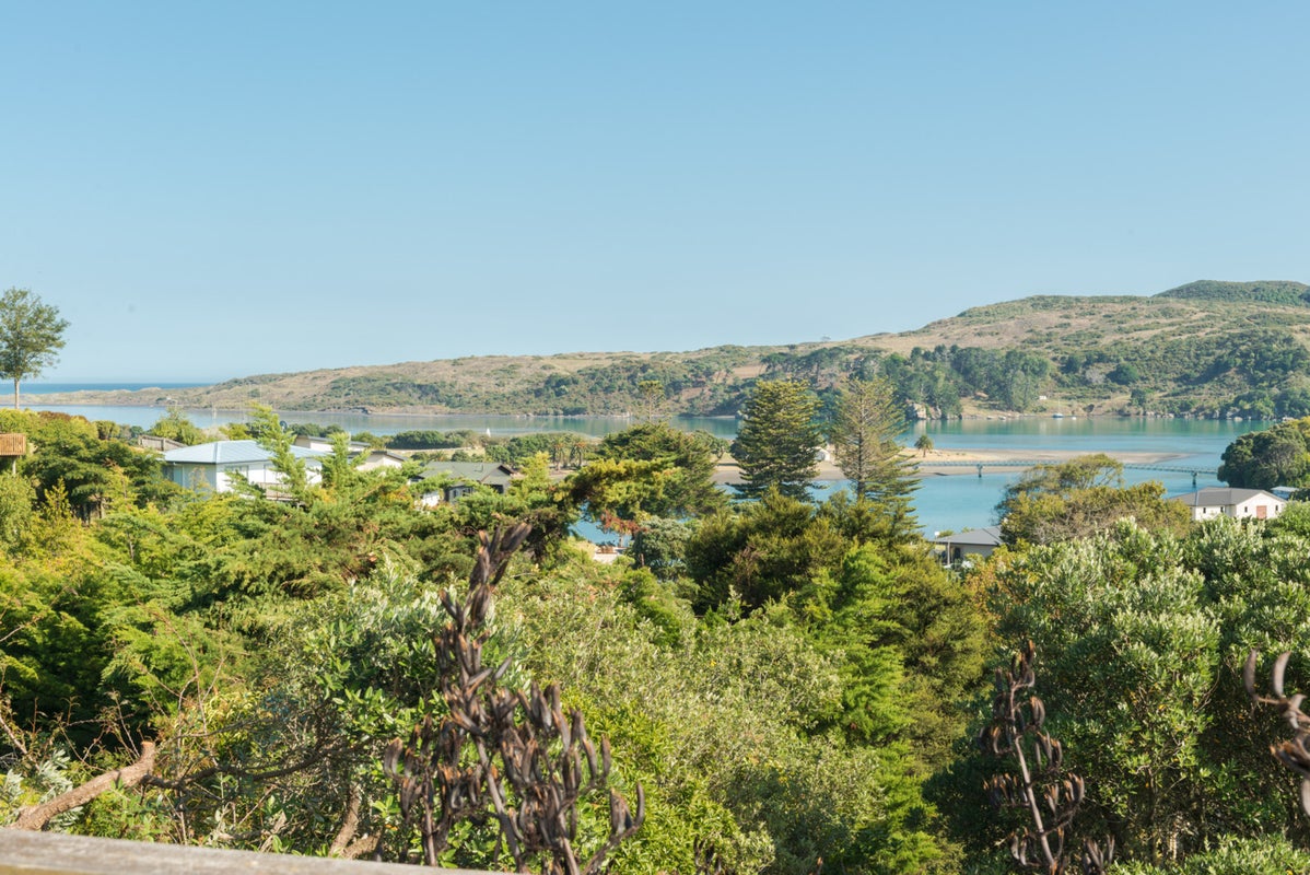12 Norrie Avenue, Raglan, Raglan - Carousel 1