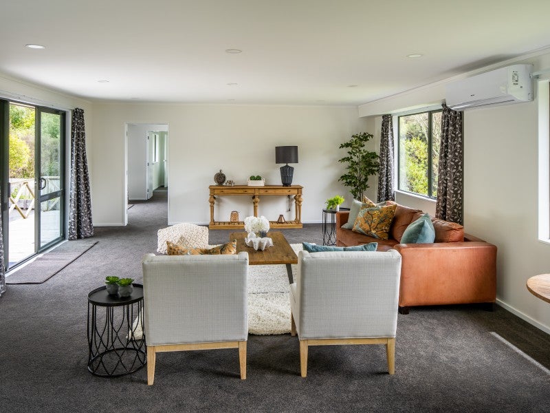 67 Exploration Way, Whitby, Porirua - Carousel 26