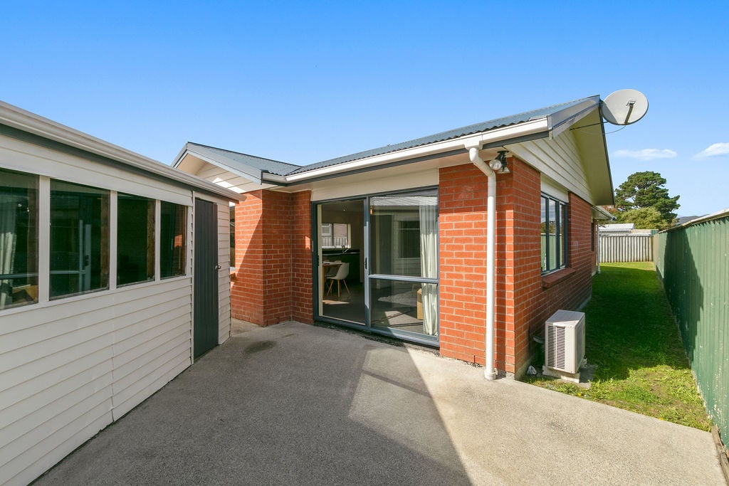 20A Dunn Street, Wainuiomata, Lower Hutt - Carousel 13