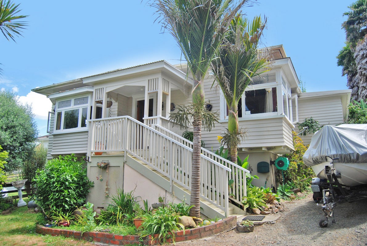 11 Marshall Road, Kaiwaka - Carousel 1