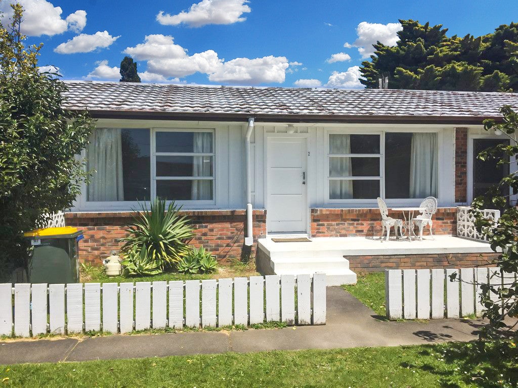 2/39 Shakespeare Road, Milford, Auckland - Carousel 1
