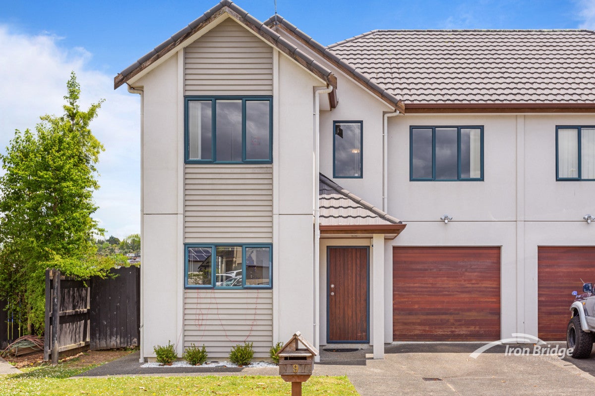 9 Vicente Place, Oteha, Auckland - Carousel 1