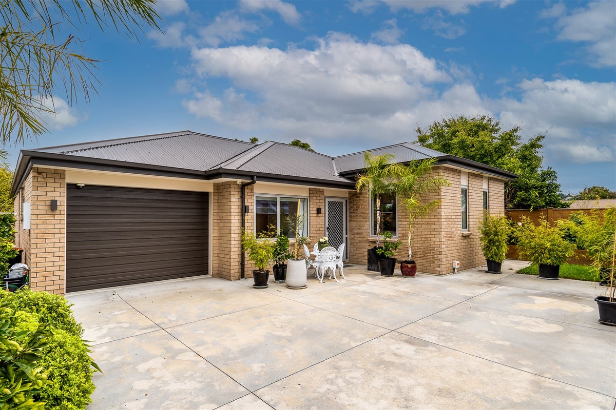 83B Wellesley Road, Napier South, Napier - Carousel 1