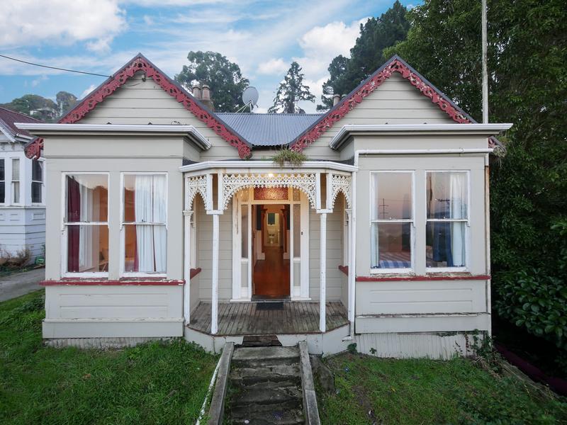 32 Leckhampton Court, Clyde Hill, Dunedin - Carousel 1