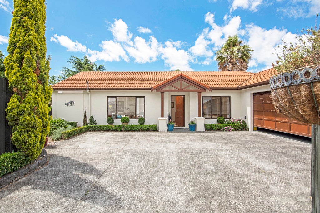 26 Seneca Court, Golflands, Auckland - Carousel 1