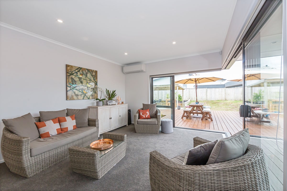 80 Harris Drive, Millwater, Auckland  - Carousel 2