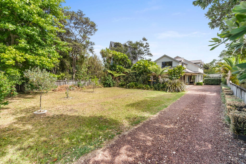 36 Ferry Parade, Herald Island, Auckland - Carousel 2