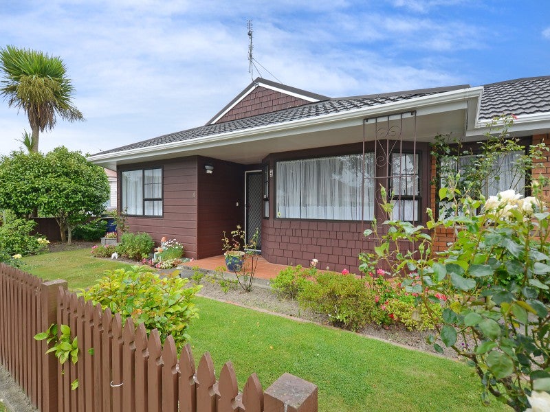 2/4 Cressy Street, Waterloo, Lower Hutt - Carousel 1