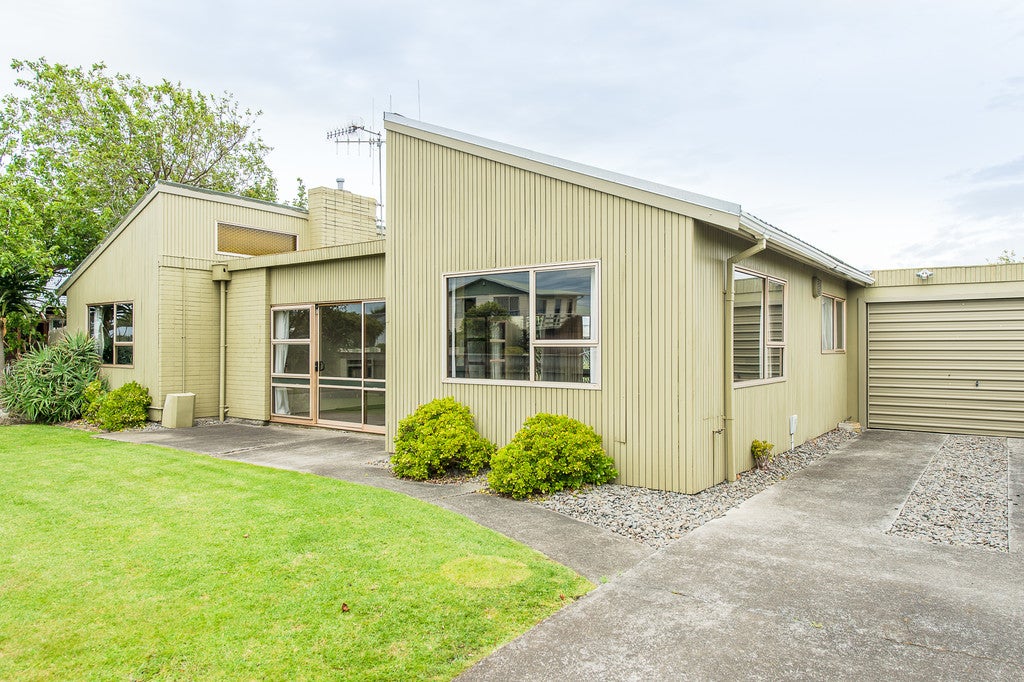 21 Exeter Crescent, Springvale, Whanganui - Carousel 1