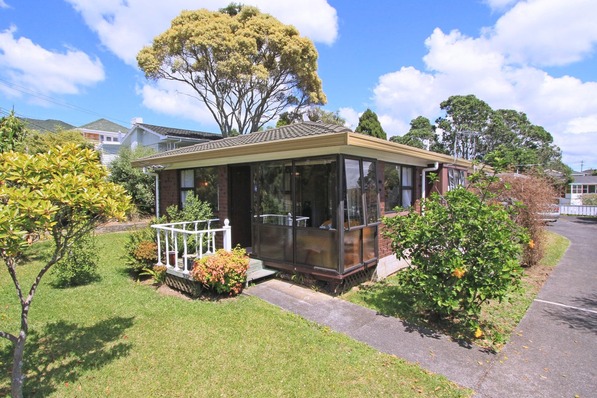 1/19 Windermere Crescent, Blockhouse Bay, Auckland - Carousel 16
